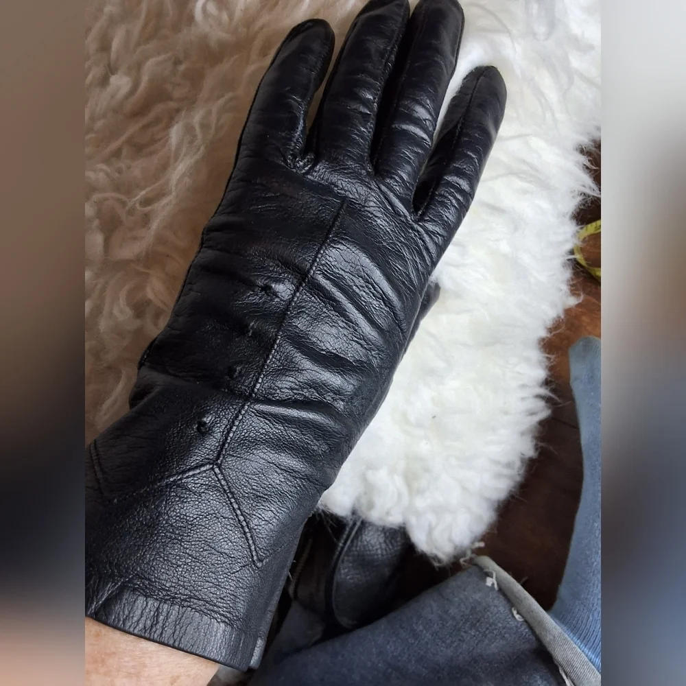Vintage Art Deco Design Black Leather Mid arm  Gloves M